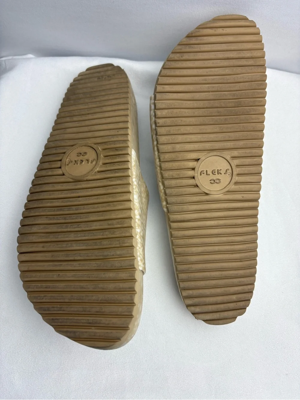 Womens Neutral Slide Sandals - Tan